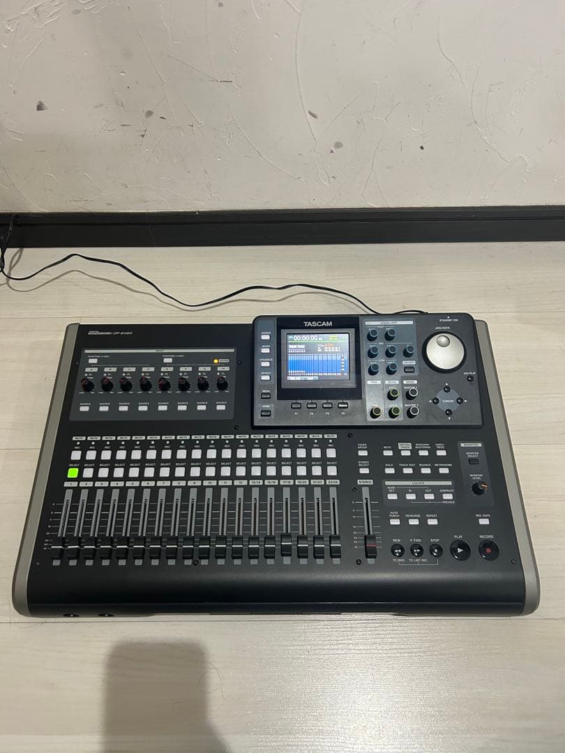 【美品】TASCAM マルチトラックレコーダーDP-24SD