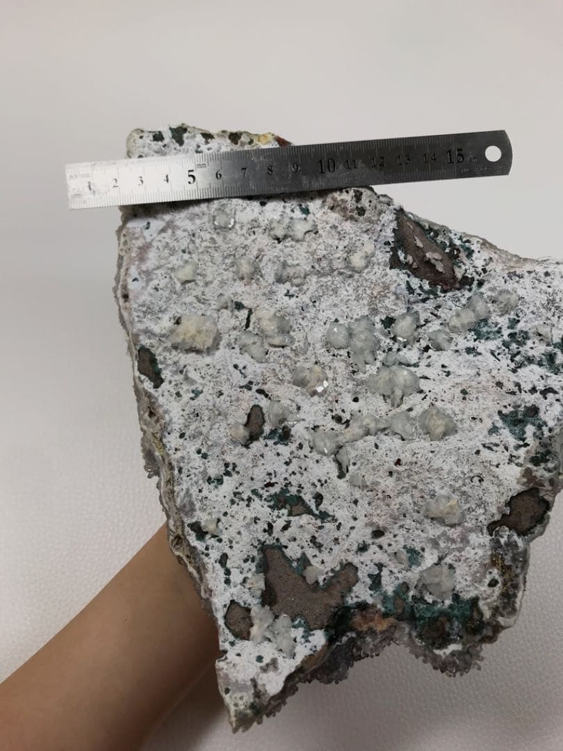 博物館級 ウルグアイ産 ドゥルージーアメジストの通販はau PAY