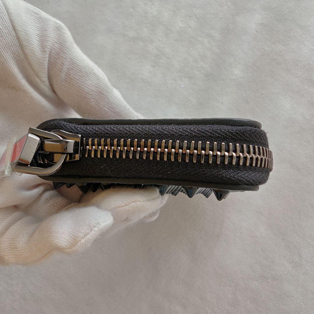 未使用級 クリスチャンルブタン ケース スタッズ レザー ブラック