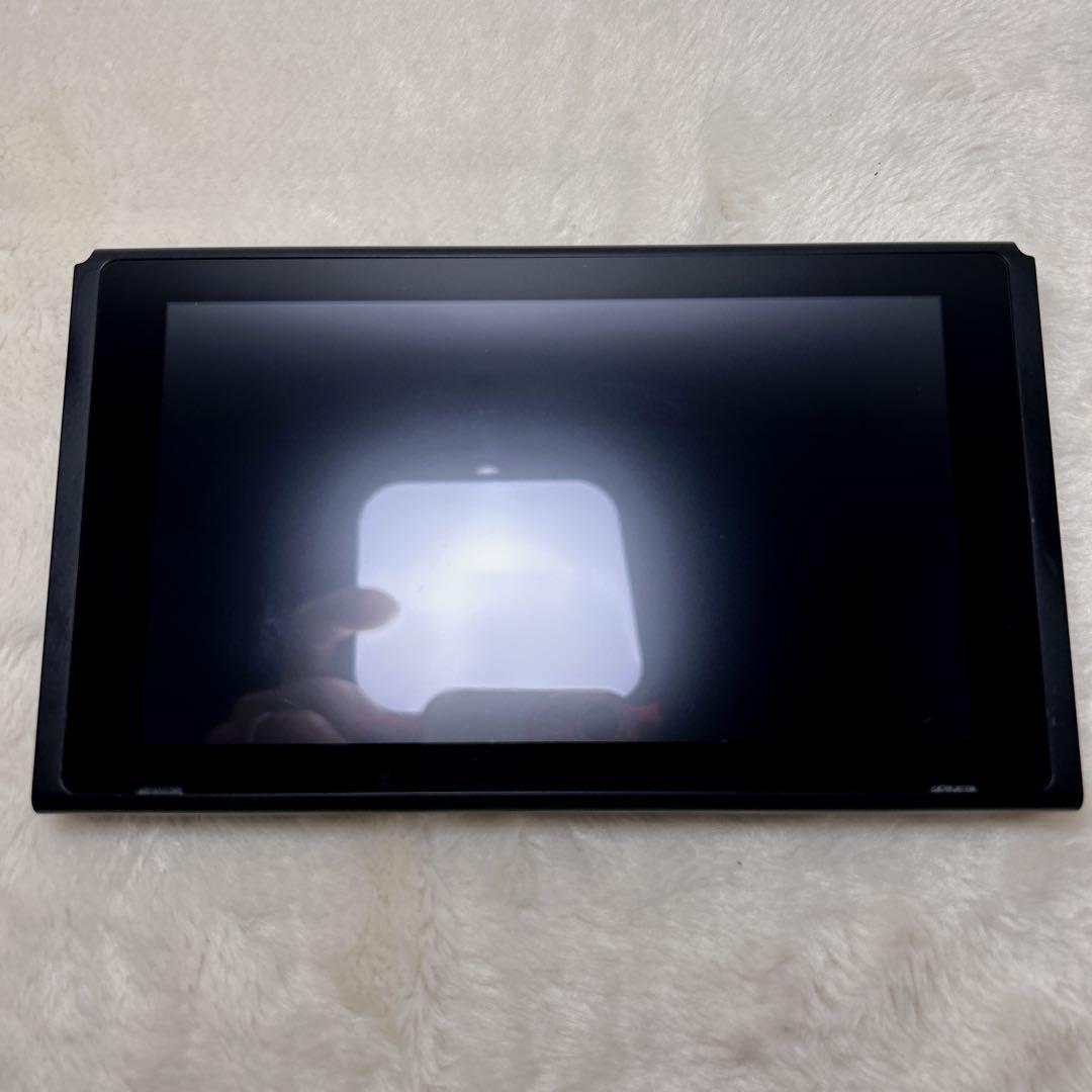 【極美品】ほぼ未使用 未対策 Nintendo Switch 本体