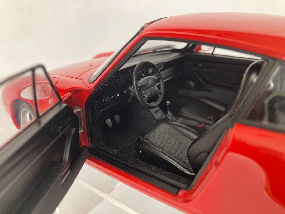 AUTOart 1/18 ポルシェ 911