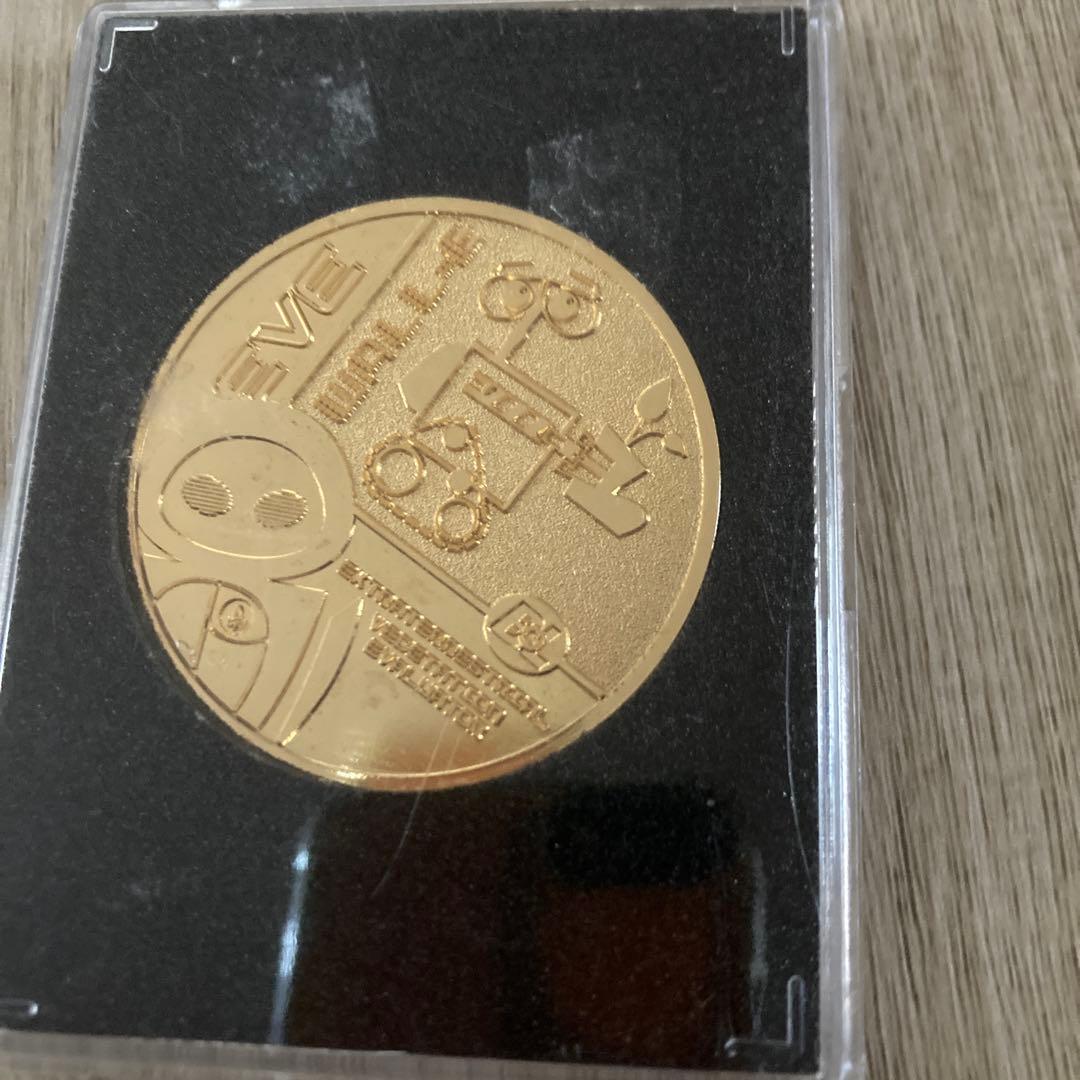 WALL-E EVE コイン型グッズ ディズニー - メルカリ