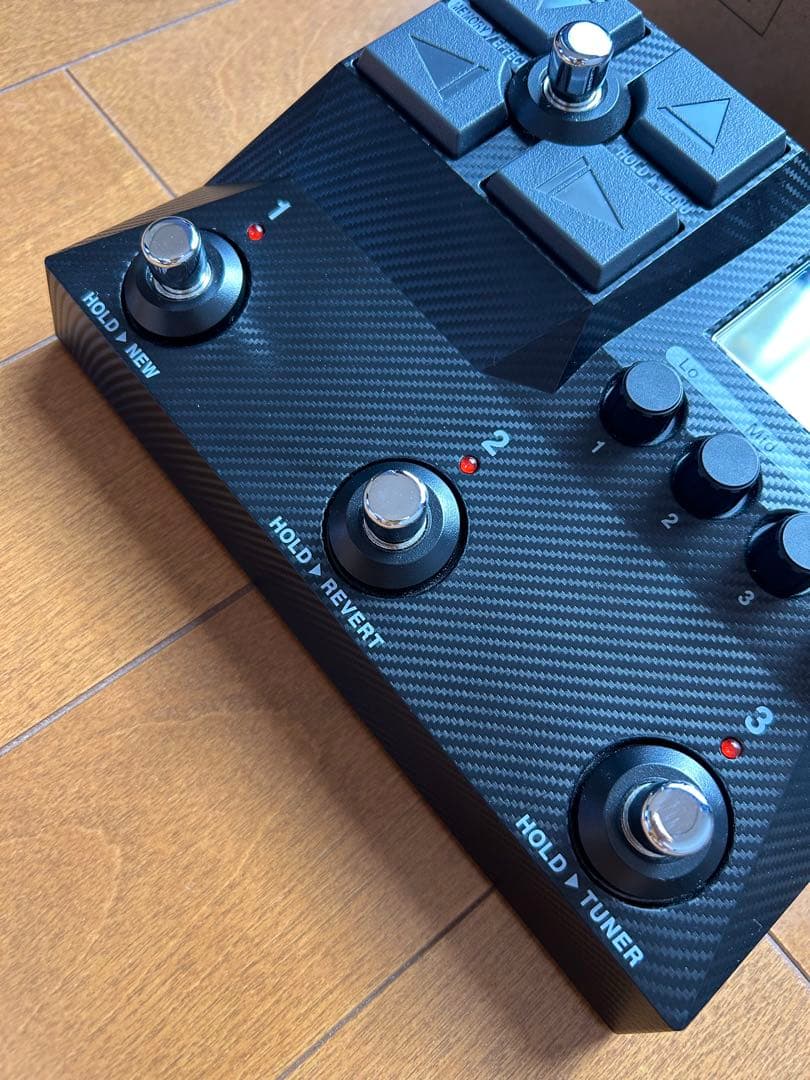 美品 ZOOM G2 FOUR マルチエフェクター Ibanezピック2枚付き 美品 ZOOM G2