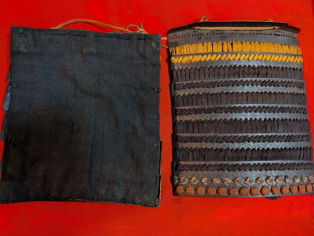 戦国末期〜江戸時代中期頃時代本歌武家着用実戦鎧凄まじい迫力鉄地鎧胴袖鎧櫃付当時物