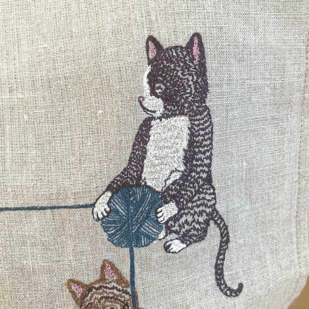 Coral&Tusk クッションカバー　Prayful Cats