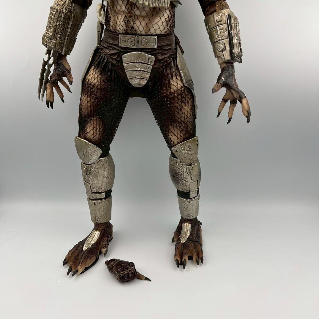 ネカ　プレデター　１/4　フィギュア　エイリアン　NECA