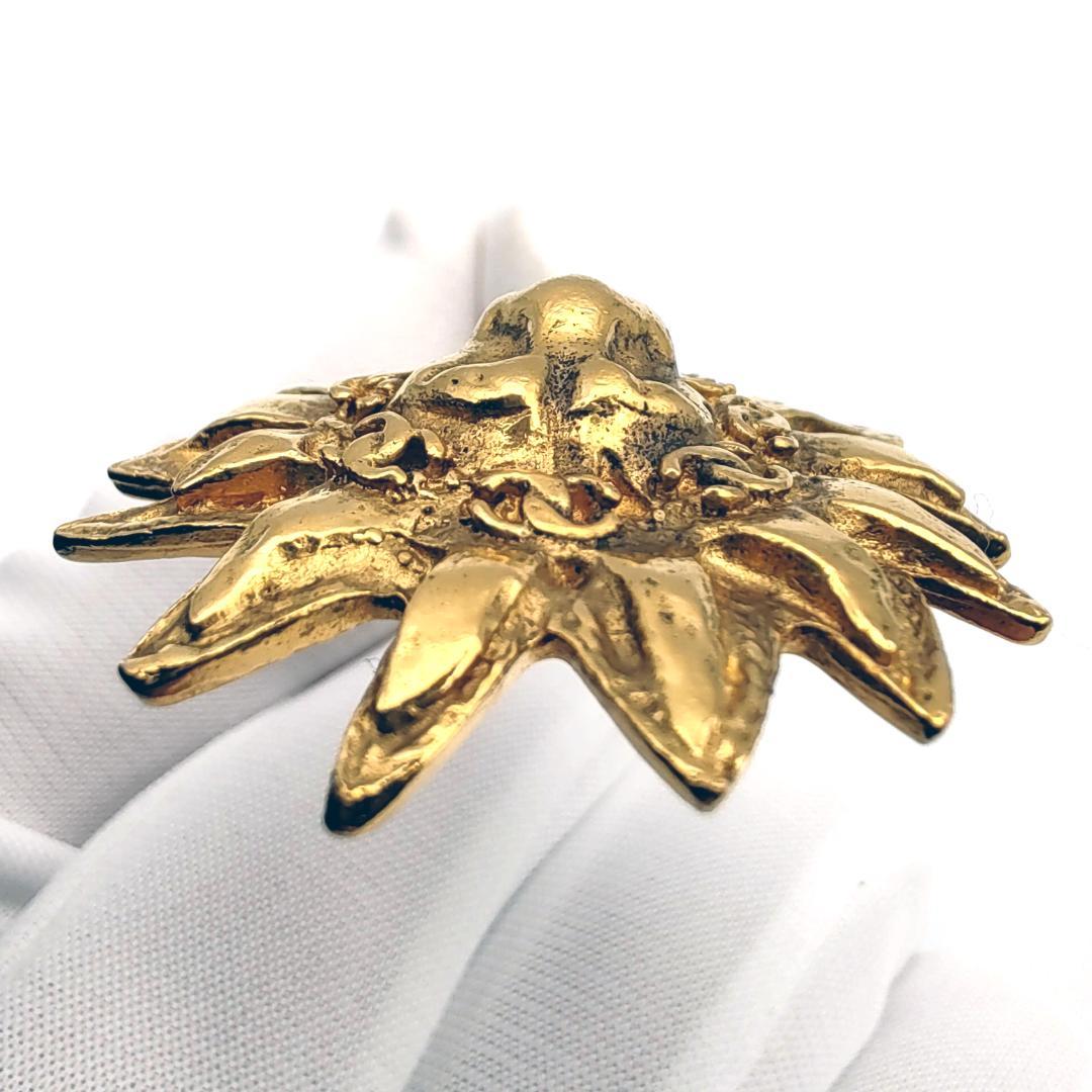 シャネル】極美品ライオン＆太陽モチーフ ピンブローチゴールド箱付き