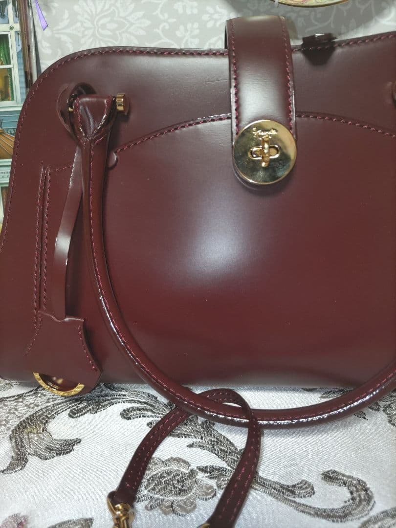 銀座かねまつ定価9万6千円☆ハンドバッグ　ワイン色☆イタリアカーフレザー