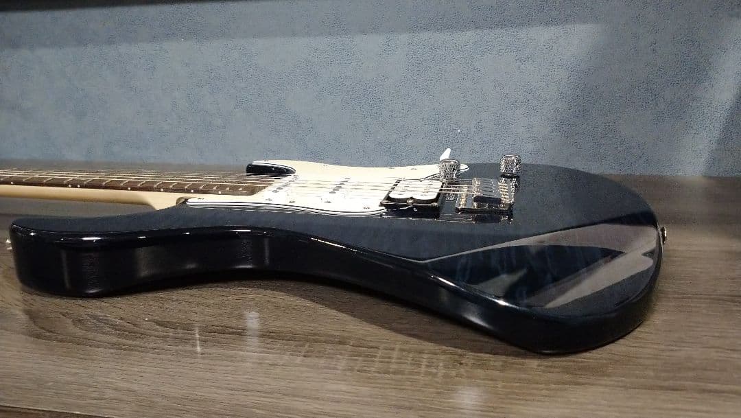 YAMAHA エレキギター PACIFICA 212VFM