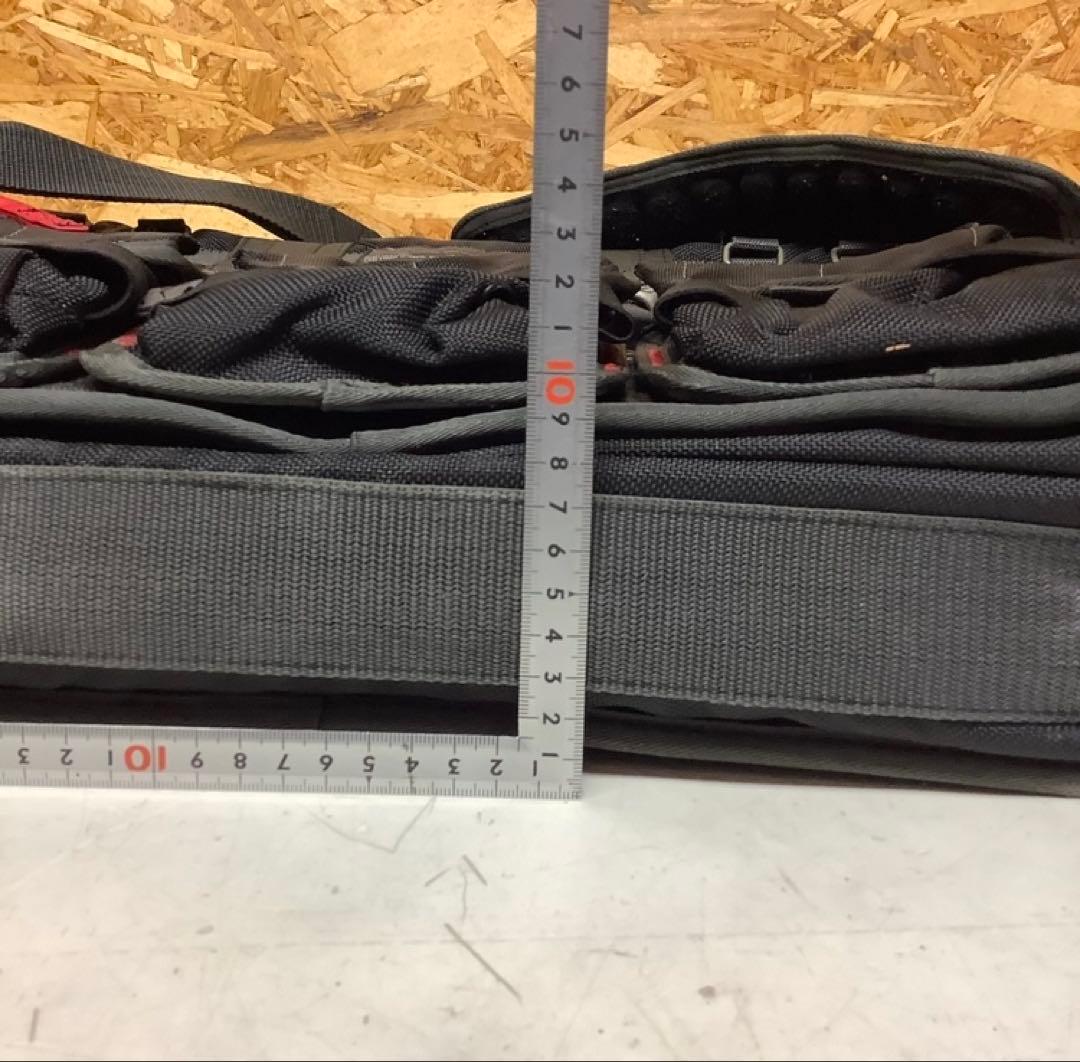 OAKLEY 多機能ビジネスバッグ 大容量 黒 通勤 通学 出張向け(P-64)