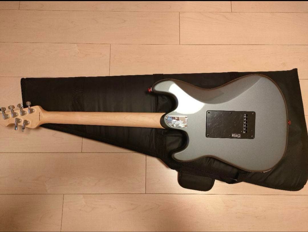 Sterling by Musicman Cutlass ct-30 ジャンク品