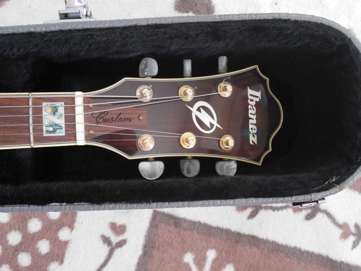 ibanez フルアコ AF-105 割引 IBANEZのアートコアカスタムシリーズの1