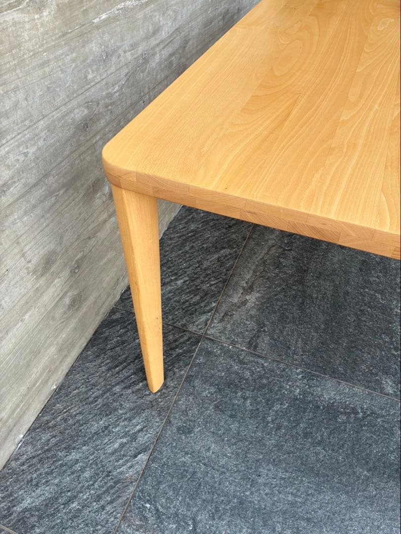 カリモク　ダイニングテーブル　幅135cm DU4820