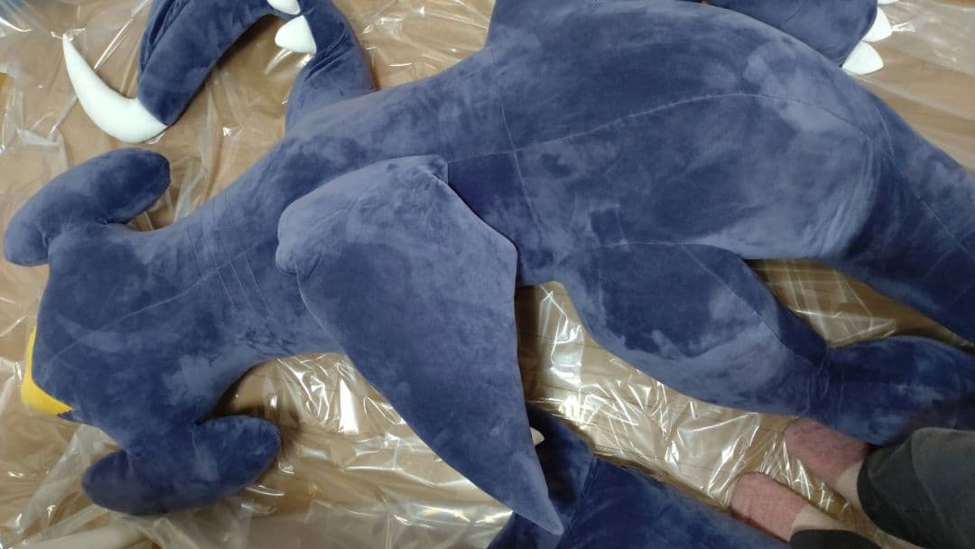 商品名】大きなガブリアスクッション