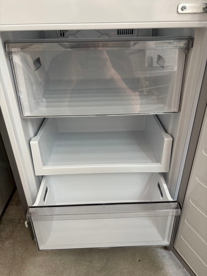 高年式 コンフィー comfee 冷凍冷蔵庫 RCB239DS1JP 2024年