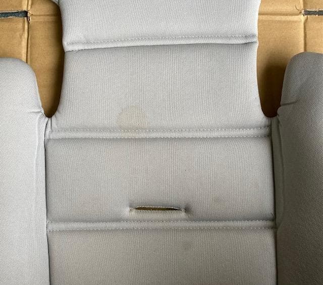 combi チャイルドシート CG-UIG 040178 クルムーヴ 　値下げ！