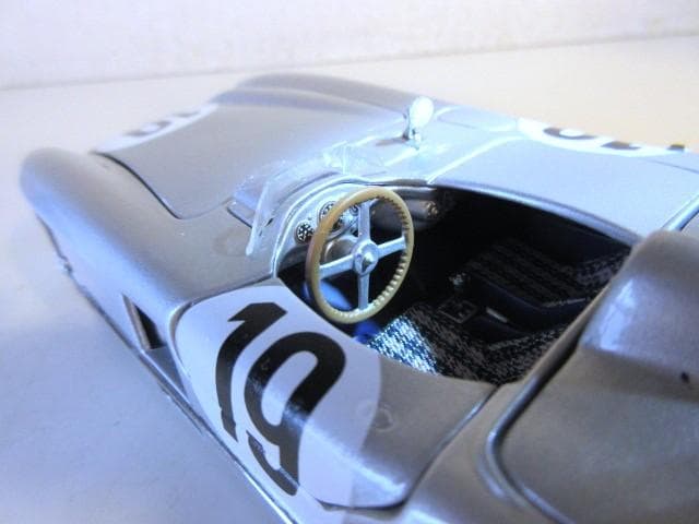 特価 MINICHAMPS (1/24) メルセデスベンツ 300SLR #19 - メルカリ