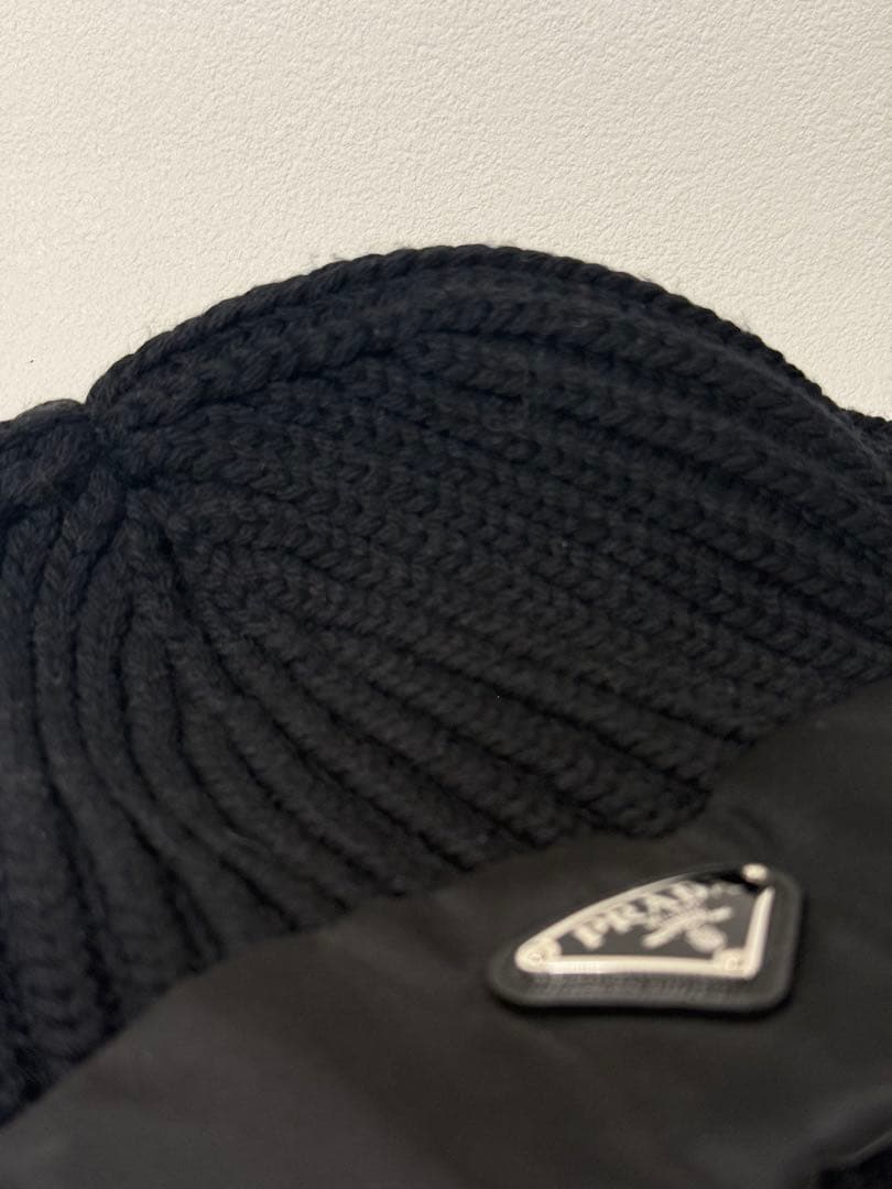 美品！　プラダ　人気　ニット帽　ロゴ