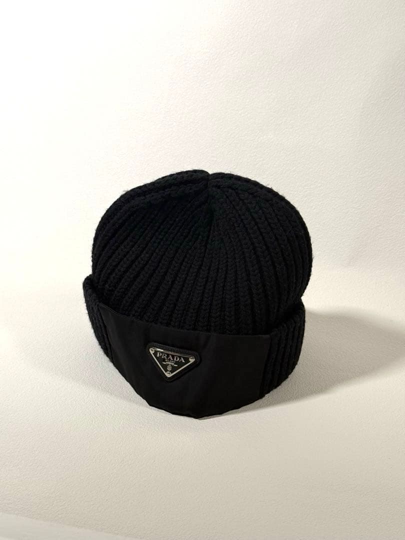 美品！　プラダ　人気　ニット帽　ロゴ