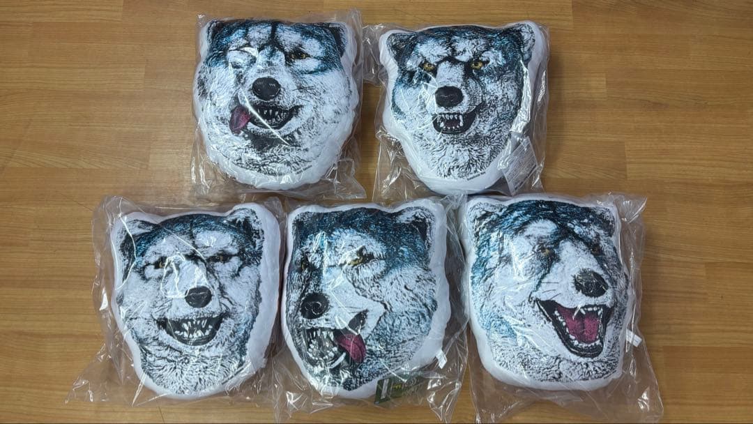 一番くじMANWITHAMISSIONクッション・マグネット各5種ラスワンタオル