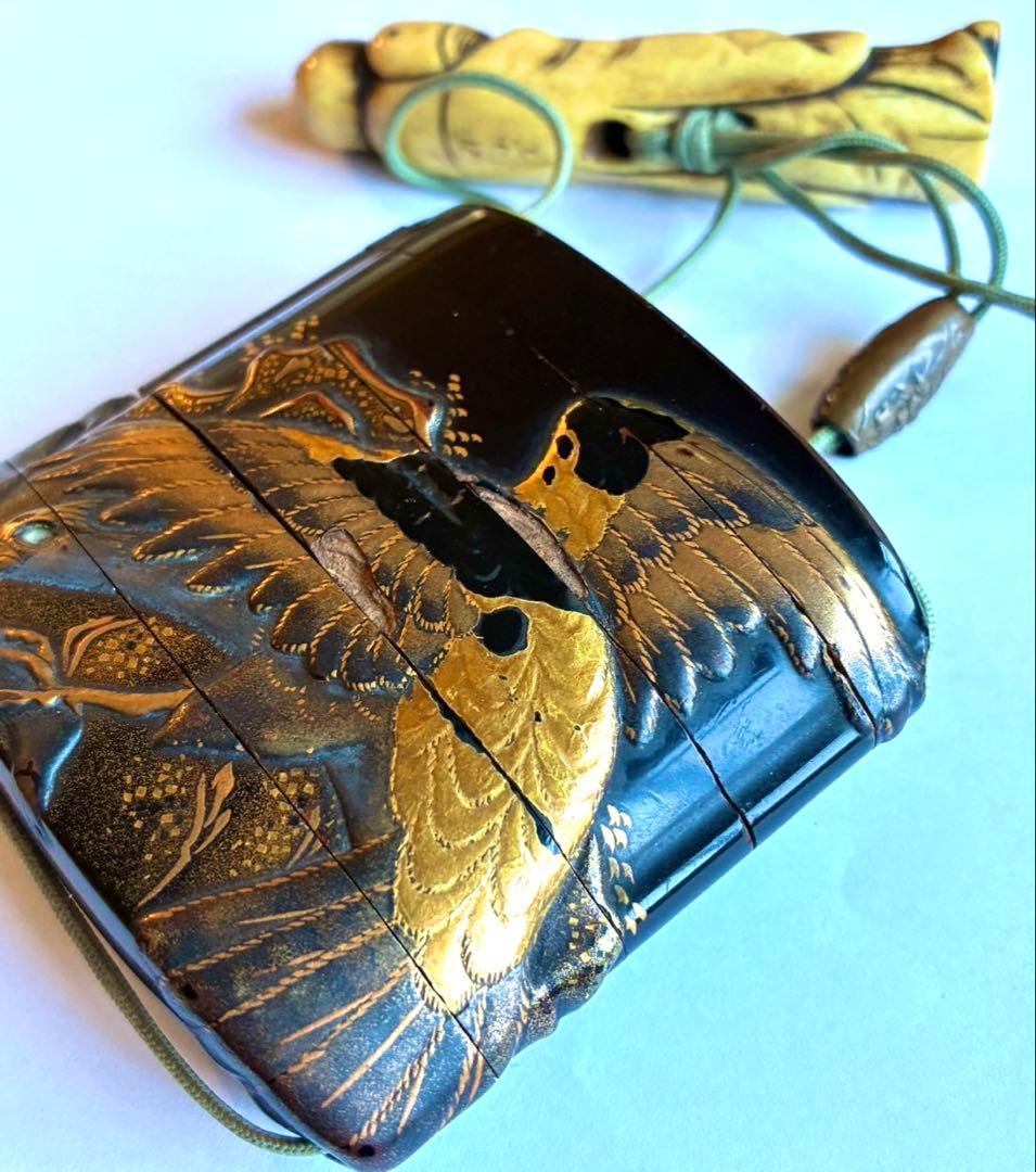 時代物 猿鷹図高蒔絵印籠
