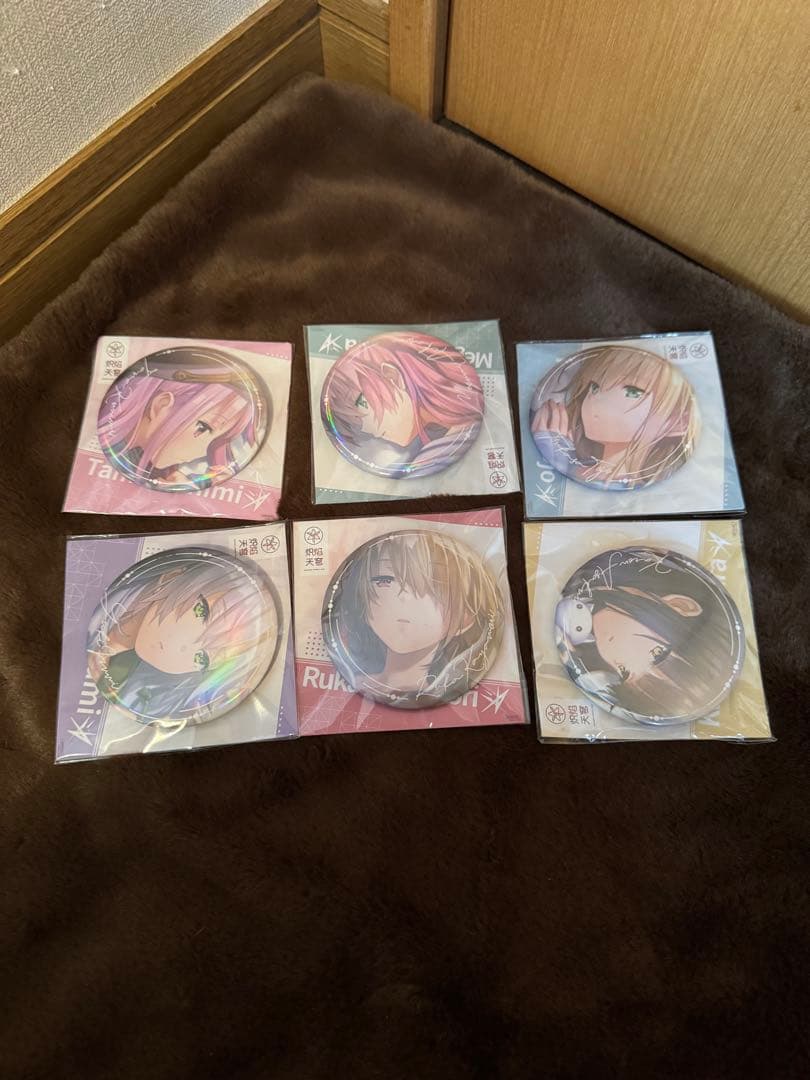 公式 ヘブンバーンズレッド 缶バッジ 海外限定 中国限定 6種セット 公式 ヘブンバーンズレッド 缶バッジ 海外限定 中国限定 6種セット