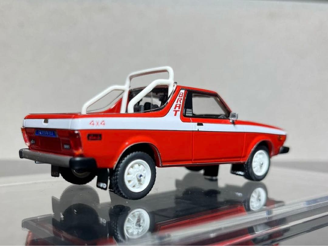超レアモデル❗️ミニカー 1/43 DNA スバル ブラット レッド