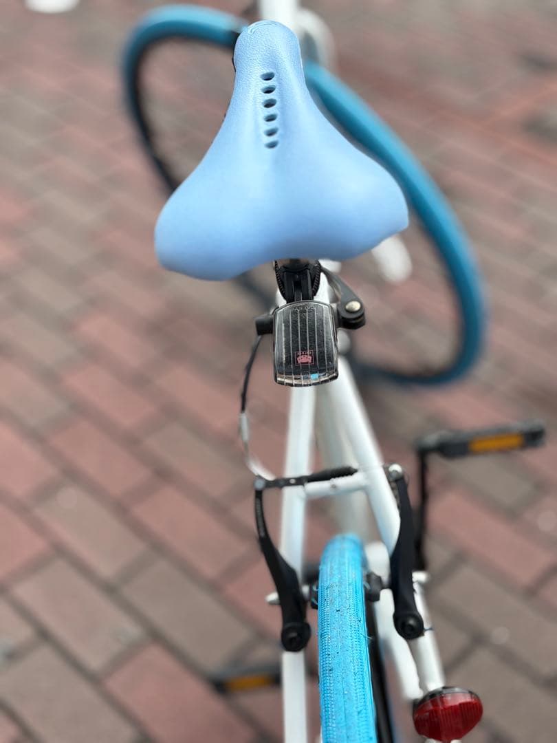 カラフル・クロスバイク(700c)関西圏内、個人配達致します。(交通費のみ)