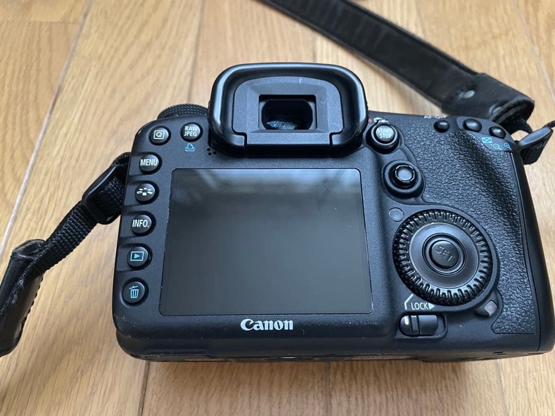 EOS 7D・ボディ／標準レンズ／単焦点レンズ セット