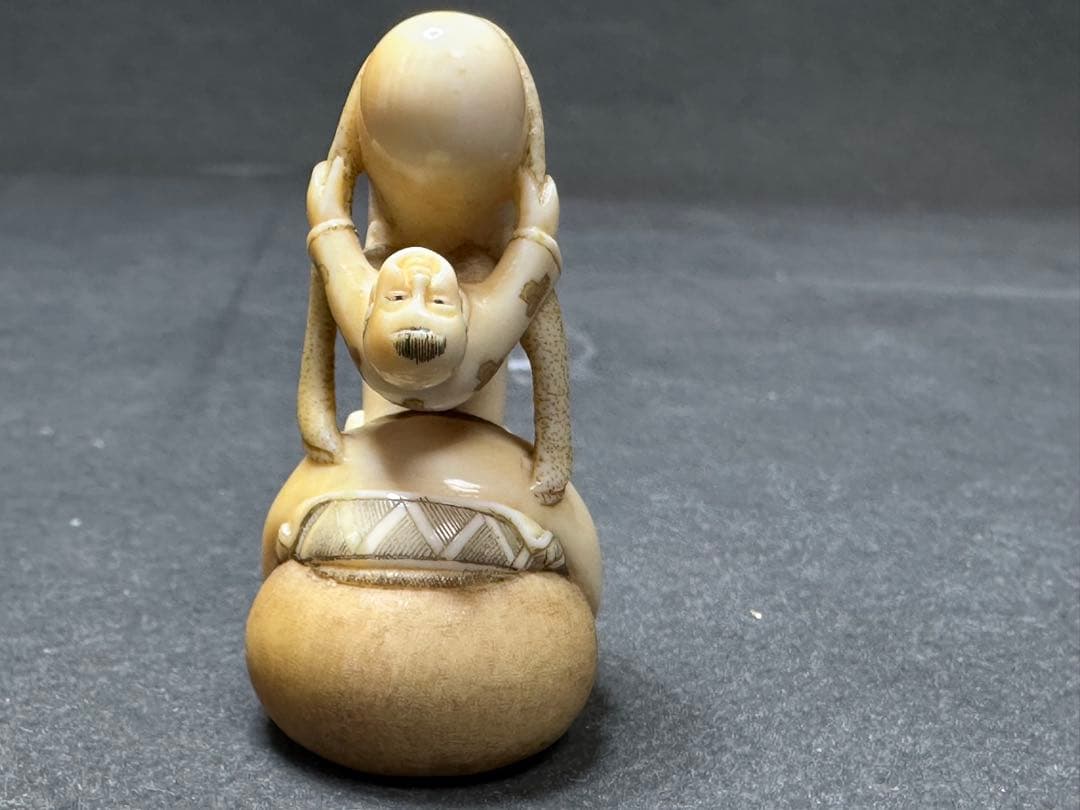 極上 根付 天然素材 アンティーク 和彫 置物 骨董 飾り物 古美術品 置物