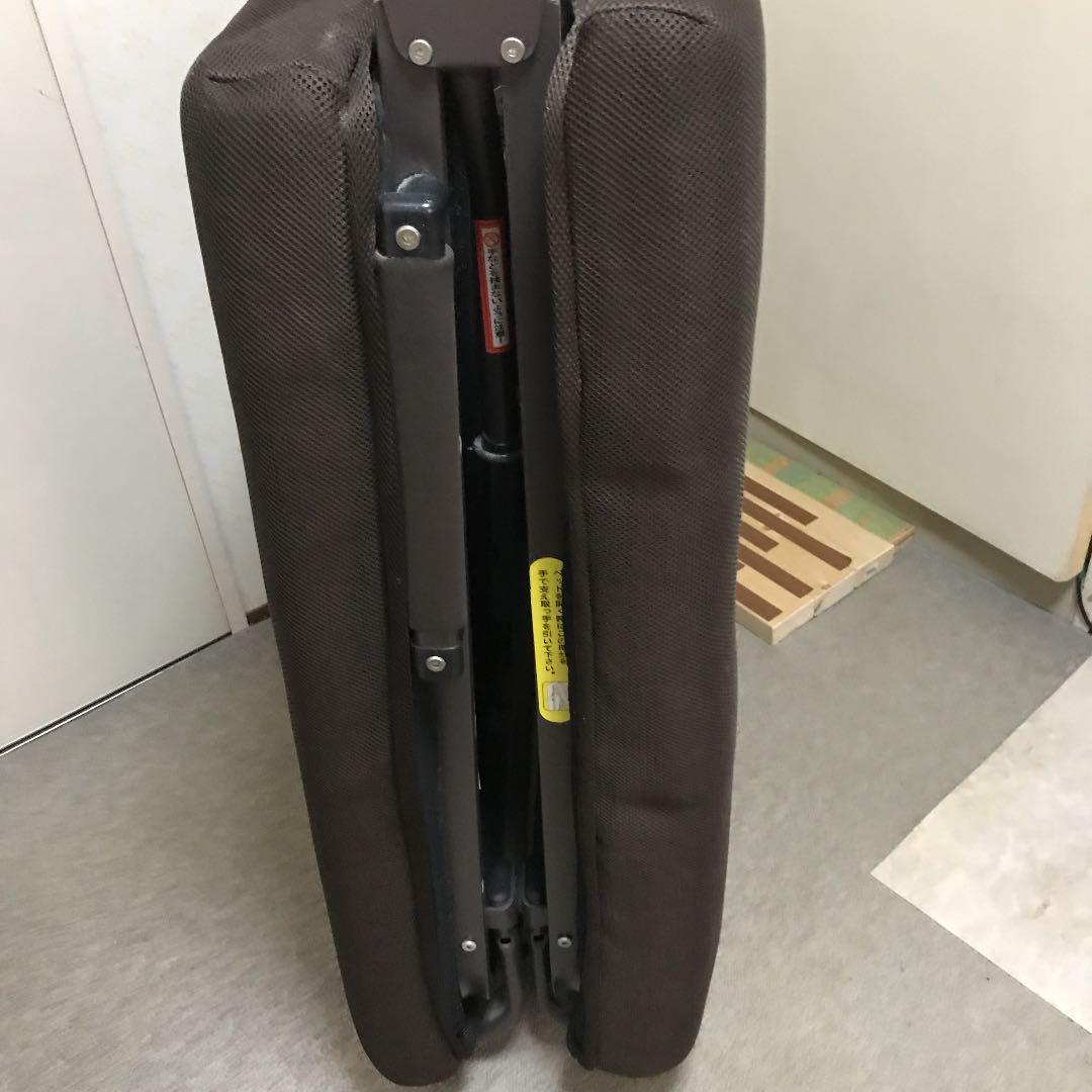 ニトリの折畳ベッド　ブラウン