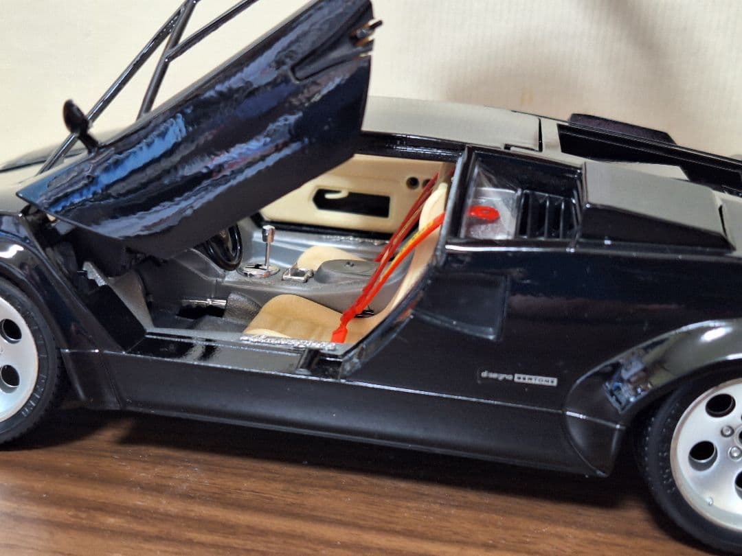 ミニカー ランボルギーニ カウンタック 1/18 ブラック
