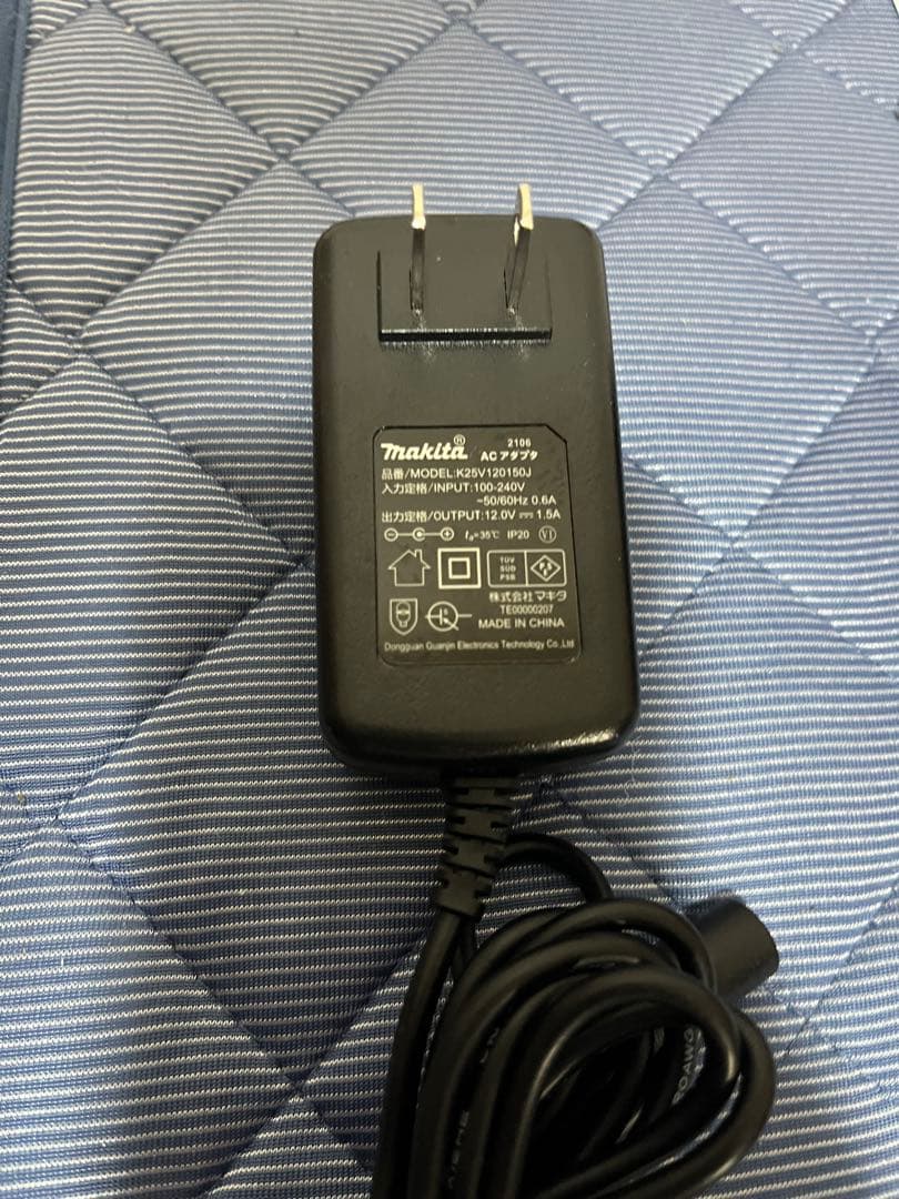 スノーピークフィールドファン (マキタコラボ)バッテリー2個、充電器豪華セット！