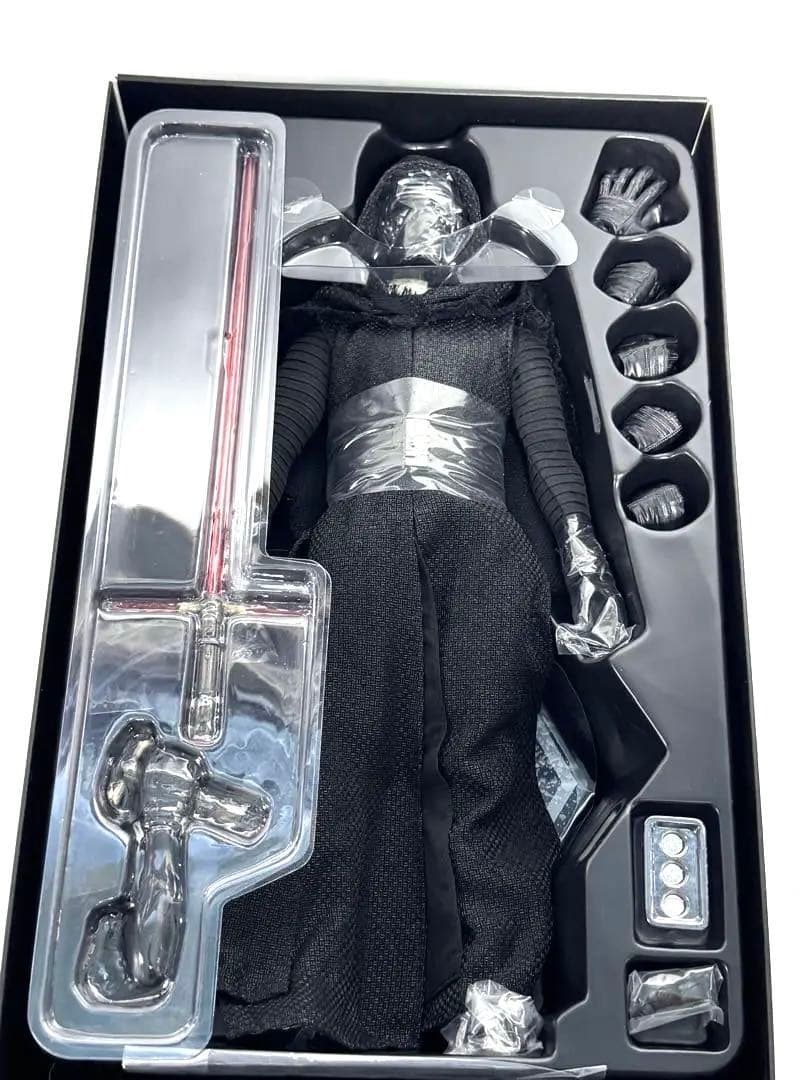 【美品】ホットトイズ スターウォーズ フォースの覚醒 カイロレン