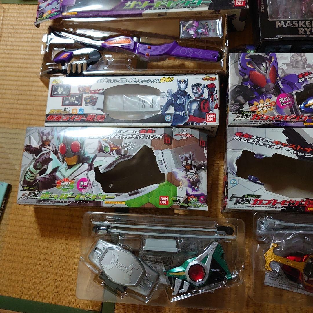 バンダイ 仮面ライダーカブトゼクターシリーズ 龍騎も有 開封済みほぼ未使用