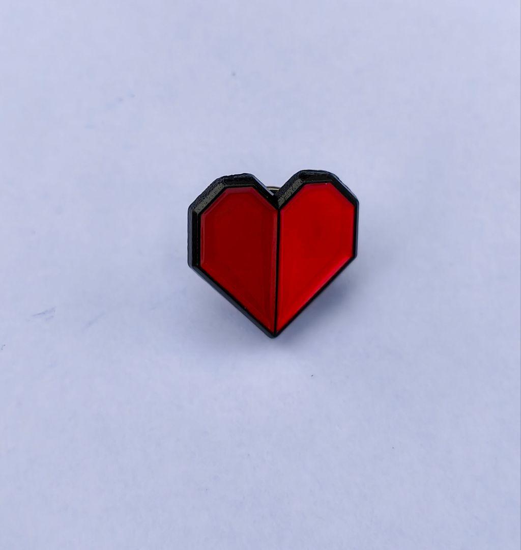 チェコ館限定❤️ハート型ピンバッジ（EXPO 2025 大阪・関西万博）非売品