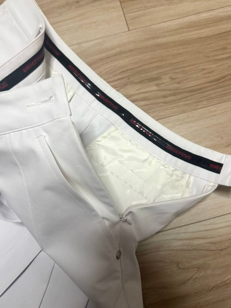 新品⭐︎ブリーフィング　ゴルフ　レディース　L スカート　パンツ　ホワイト