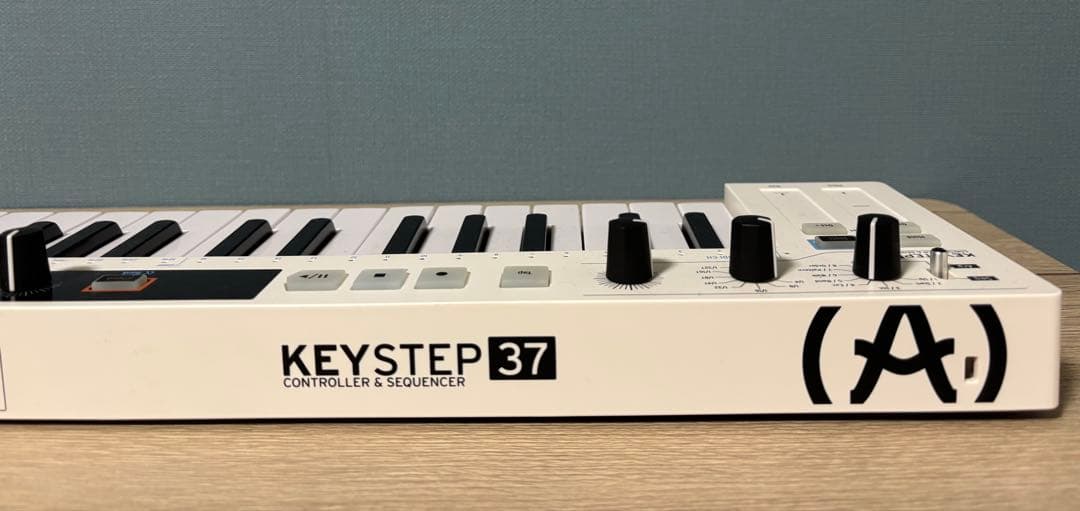 Arturia KeyStep 37 MIDIキーボード CV/GATE入出力 - メルカリ