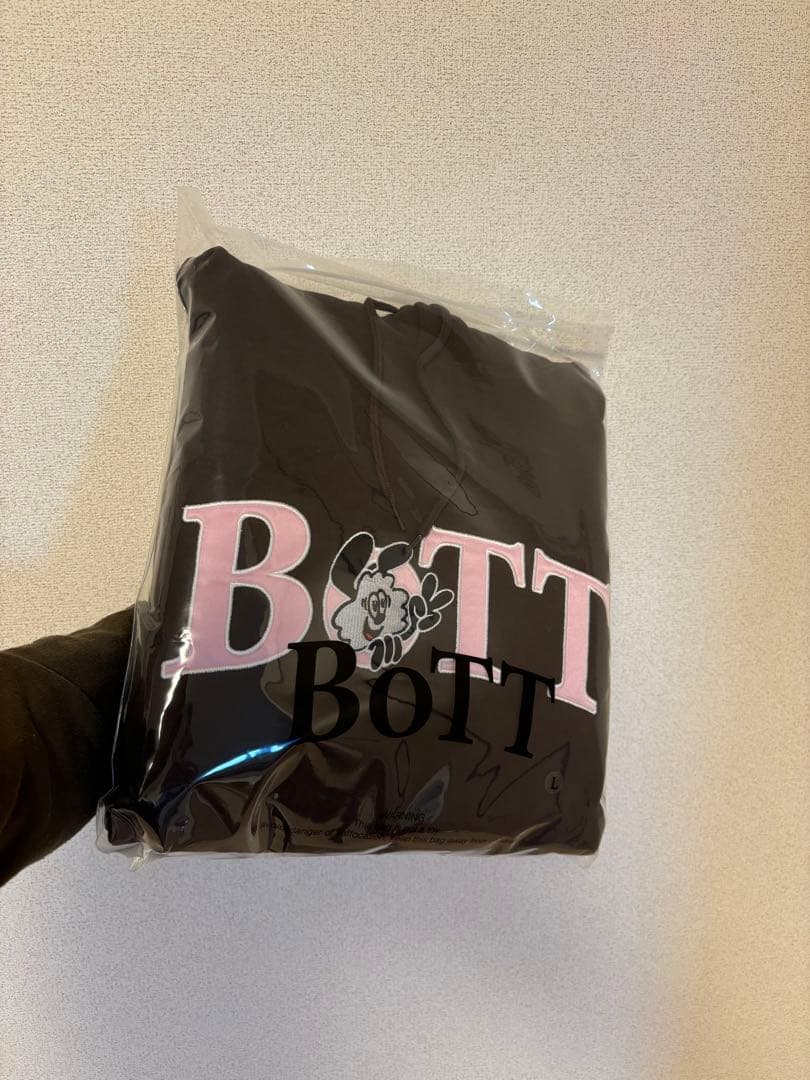 BOTT × verdy パーカー