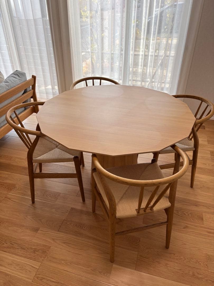 展示品（日焼あり）カリモク　ニュースタンダード　ダイニングテーブル　カラーウッド