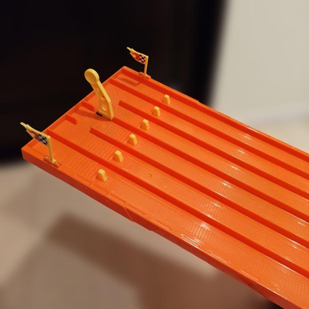 ホットウィール　スーパー６レーン レースウェイ ミニカー10個セット