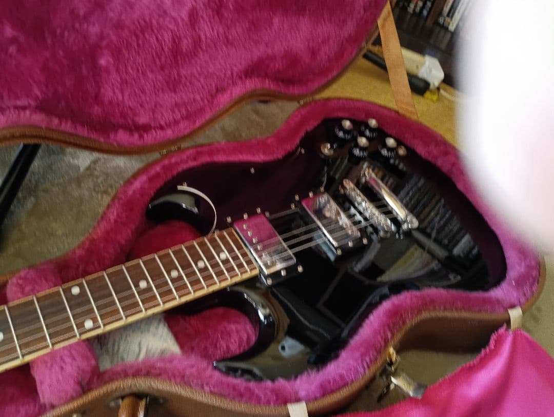 Maestro by Gibson ピアノブラックエレキギター ハードケース付属