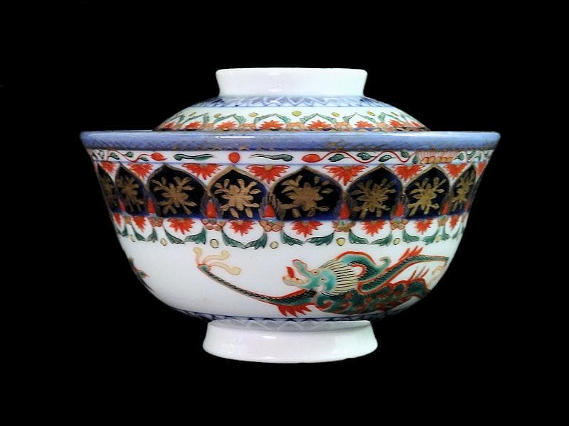 古伊万里 金襴手 瓔珞紋に龍の図 大振蓋茶碗 文政6