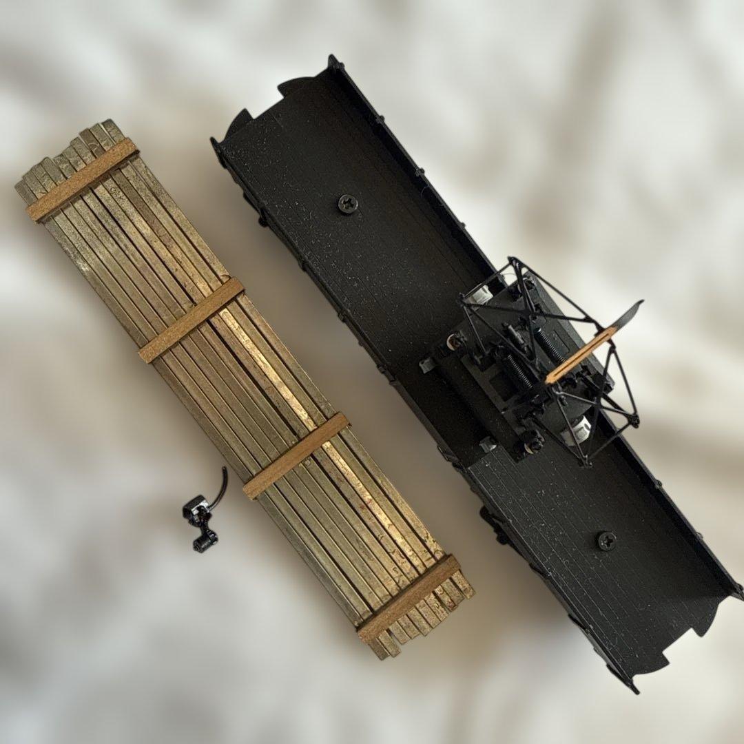 レア　レール運ぶ　貨車　112？　完成品？