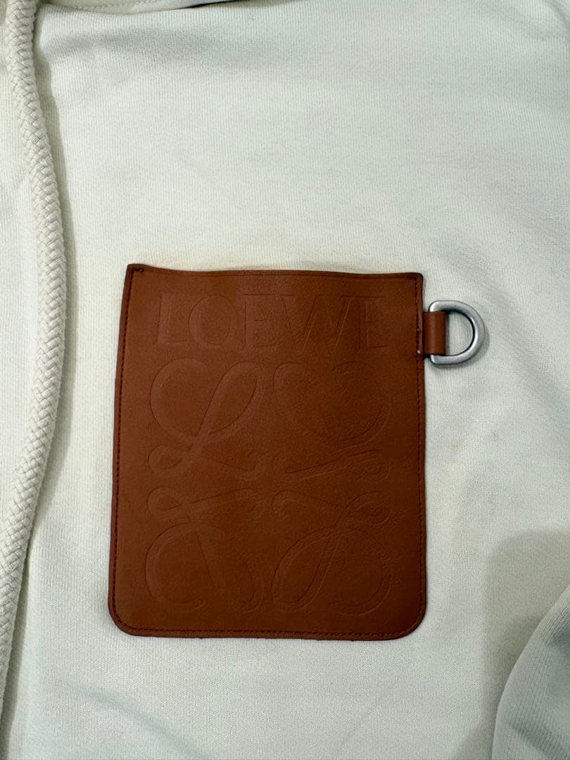 ロエベ　アナグラムレザーパッチフーディー