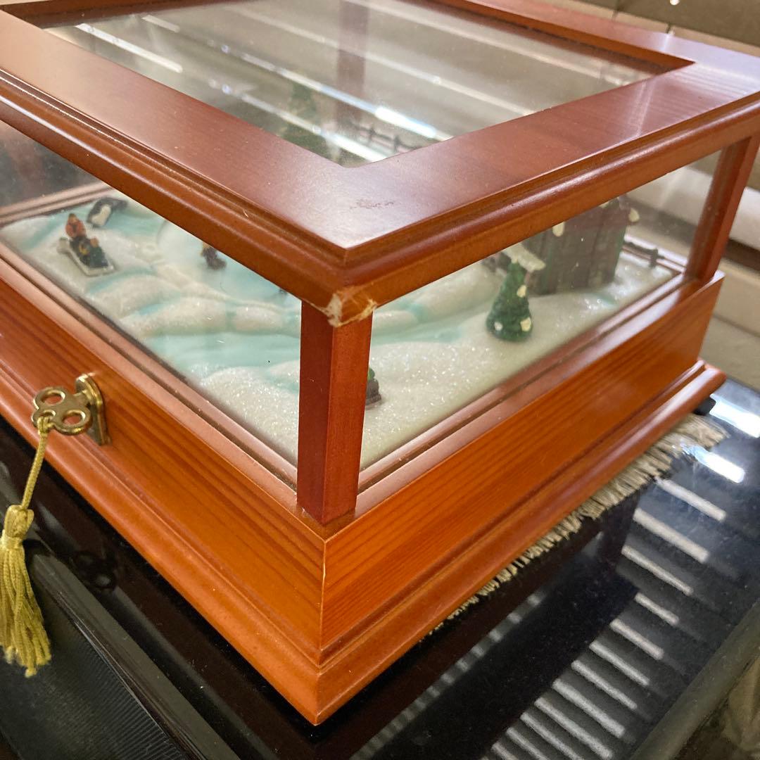 ショーケースオルゴールボックス スケーター　　全50曲