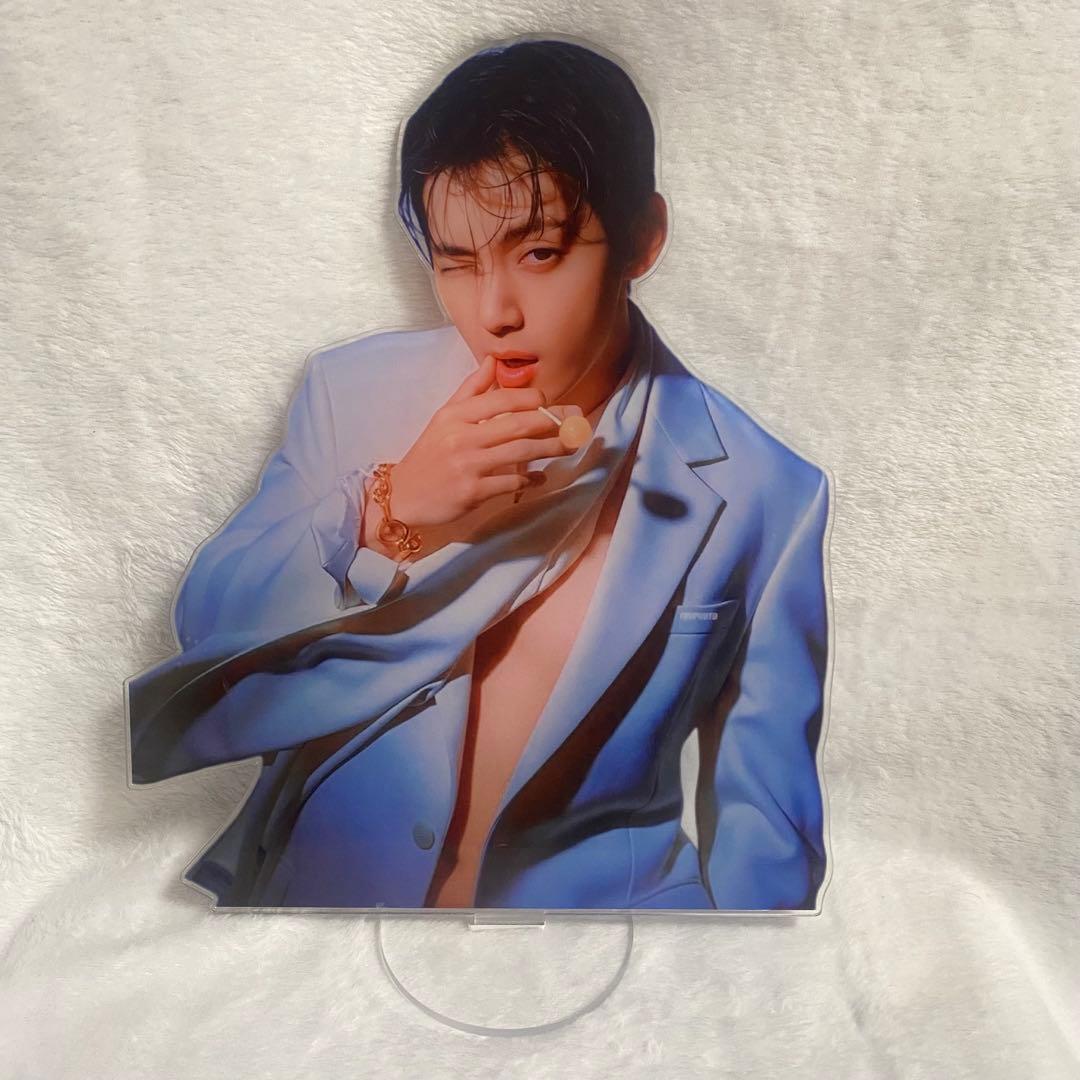 BTS taehyung テヒョン テテ 超BIGアクスタ 30cm バラ売り可 - メルカリ