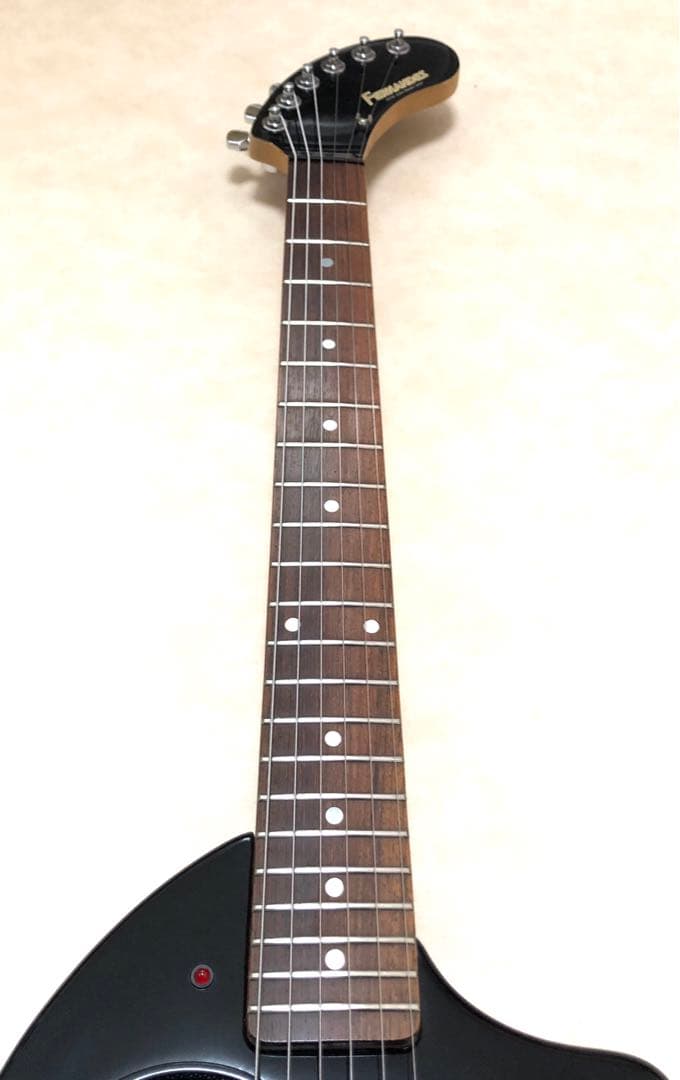 【超美品】ZO-3 ブラック アンプ内蔵ミニギター 専用ケース付 ぞーさん