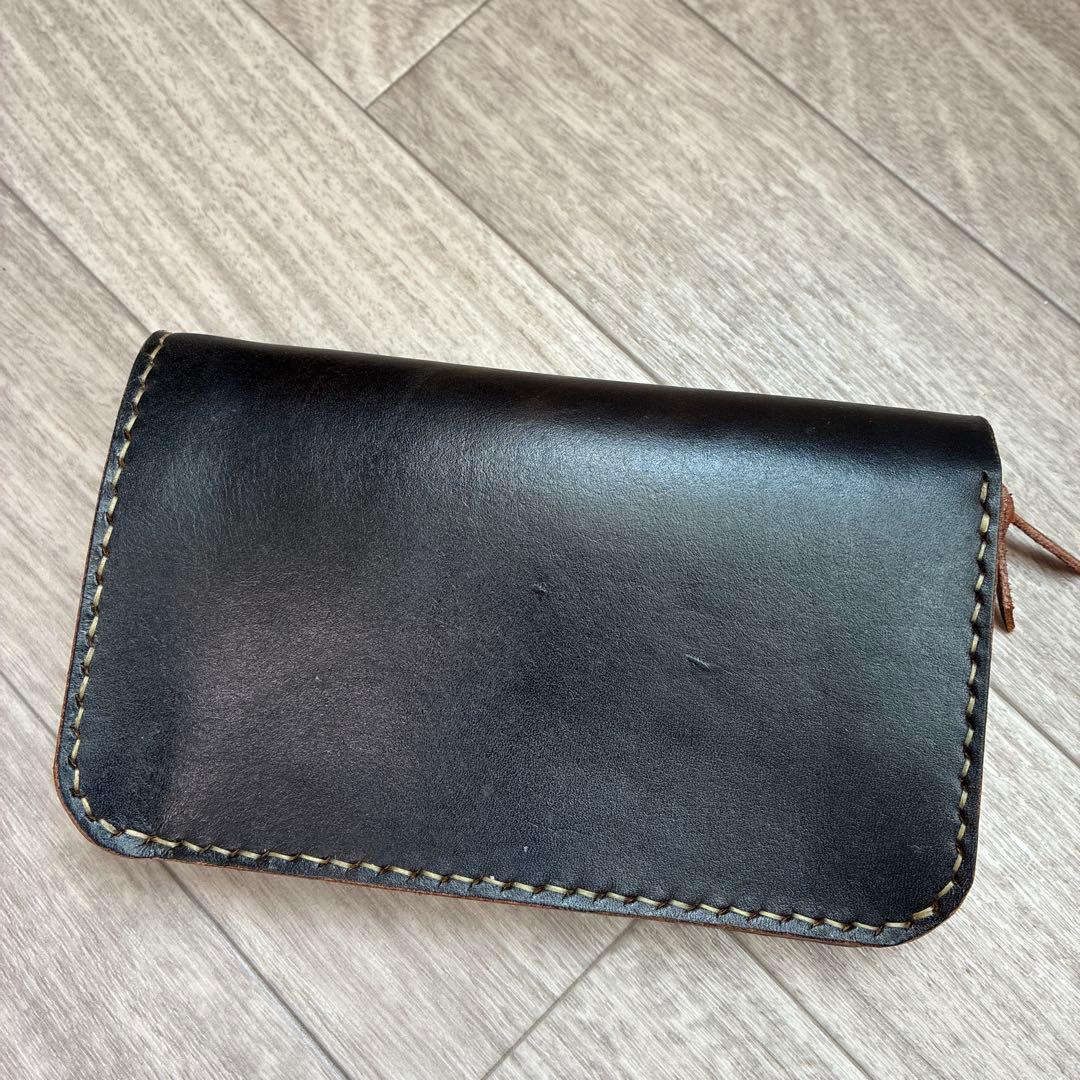 訳あり安値【茶芯ブラック】ミドルトラッカーウォレット　真鍮　お札を折らずに収納