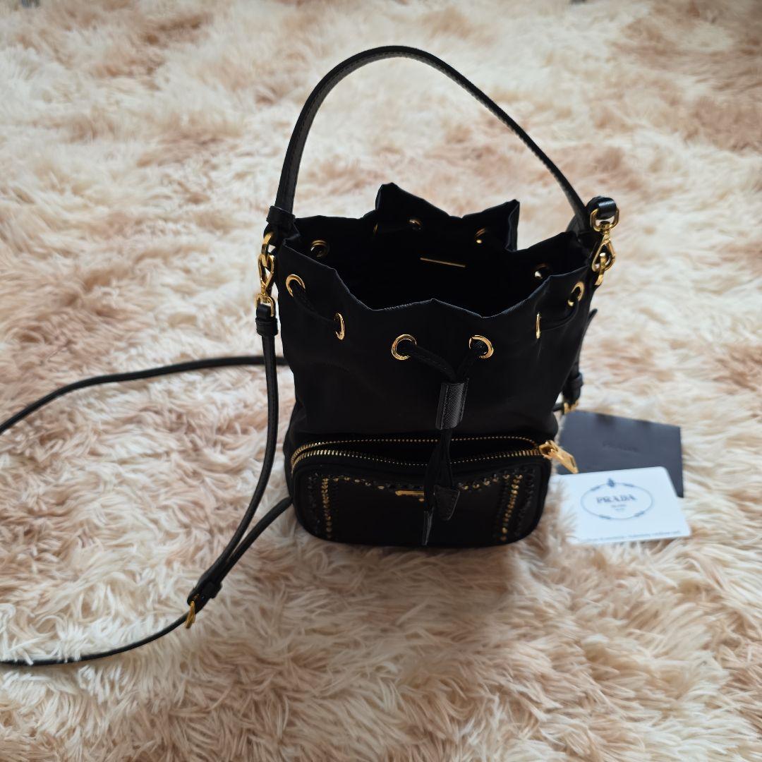 PRADA ブラック ショルダーバッグ 新品